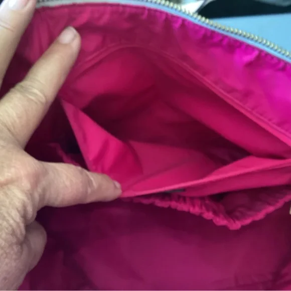 Kate Spade RARE EUC Classic Noel Print weekender tote bag with adjustable strap - Picture 6 of 16